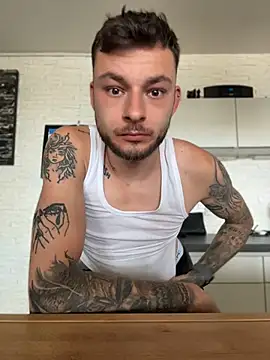 hottwoboys online show from June 12, 2026, 8:13 am