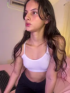 ninaht online show from February 6, 2026, 8:23 pm