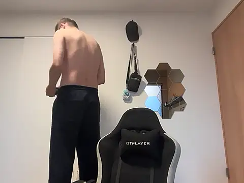 kensnb online show from April 10, 2026, 8:35 pm