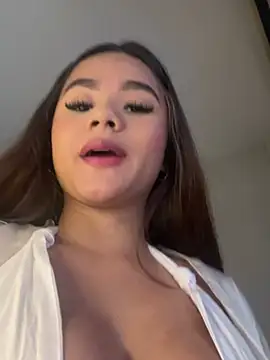 Snapshot of Natasha_by chatting on February 5, 2026, 4:33 pm Natasha by online show from February 5, 2026, 4:33 pm