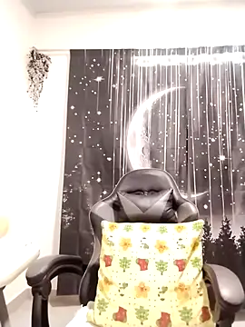 Hikaryfire online show from October 18, 2025, 9:37 pm