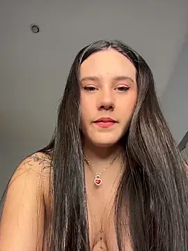 Snapshot of _ISABELLA_HOT_ chatting on May 2, 2026, 12:32 pm ISABELLA HOT online show from May 2, 2026, 12:32 pm