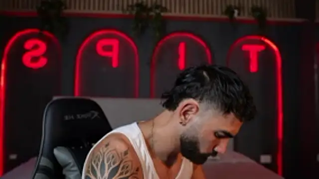 Austin bolt online show from November 25, 2025, 3:28 am