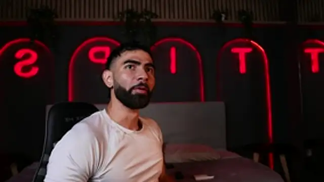 Austin bolt online show from November 26, 2025, 2:45 am