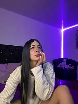 Snapshot of Alice_woodville chatting on December 15, 2024, 2:41 am Alice woodville online show from December 15, 2024, 2:41 am