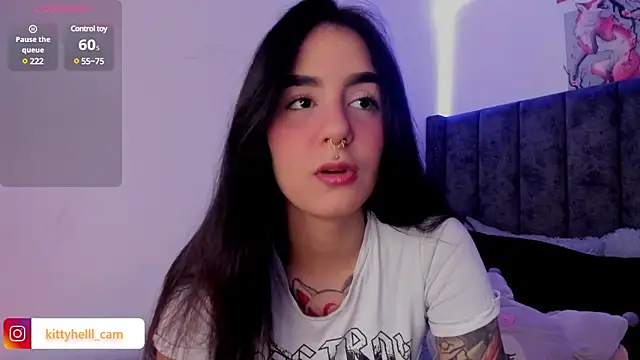 Snapshot of Alice_woodville chatting on March 1, 2025, 4:33 pm Alice woodville online show from March 1, 2025, 4:33 pm