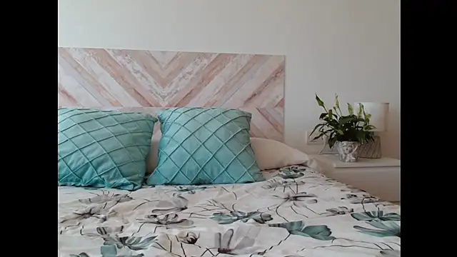 secretmuses online show from November 19, 2025, 8:36 am