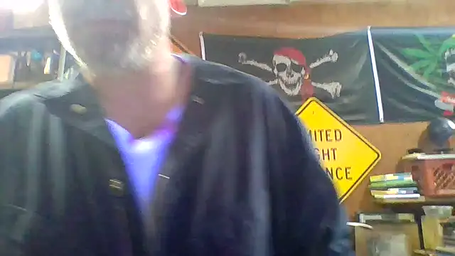 clitstitsandbongrips online show from March 12, 2025, 5:28 pm