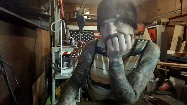 clitstitsandbongrips online show from November 16, 2025, 12:44 pm