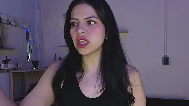 Eliie Ruizz online show from December 1, 2025, 9:31 pm