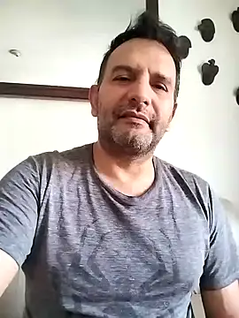 RogueTraveler online show from January 13, 2025, 2:42 pm