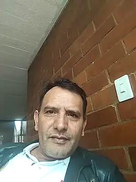 RogueTraveler online show from March 2, 2025, 4:10 pm