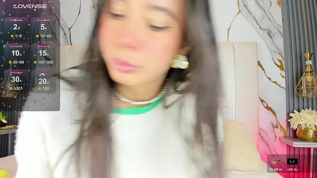 HannaPaola online show from December 1, 2025, 10:48 pm