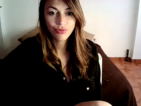 Snapshot of Hanna_Charming chatting on December 14, 2024, 8:08 pm Hanna Charming online show from December 14, 2024, 8:08 pm