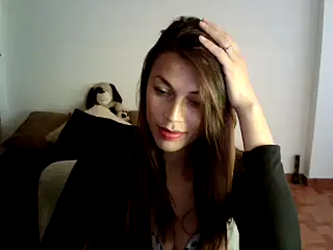 Snapshot of Hanna_Charming chatting on December 18, 2024, 8:57 pm Hanna Charming online show from December 18, 2024, 8:57 pm