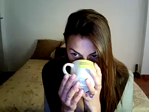 Snapshot of Hanna_Charming chatting on December 28, 2024, 1:28 pm Hanna Charming online show from December 28, 2024, 1:28 pm