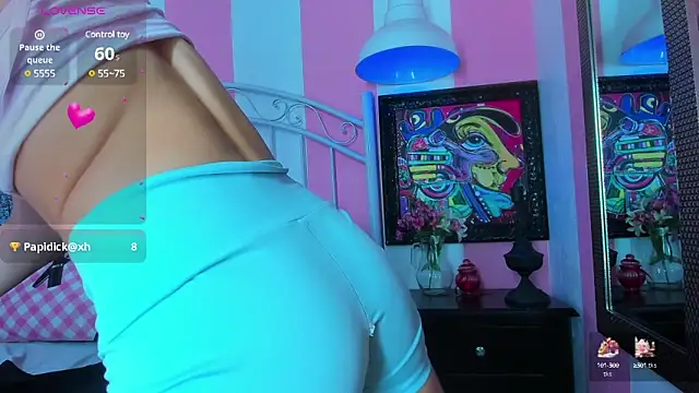 Snapshot of Liah_Grey8 chatting on January 19, 2025, 12:06 am Liah Grey8 online show from January 19, 2025, 12:06 am