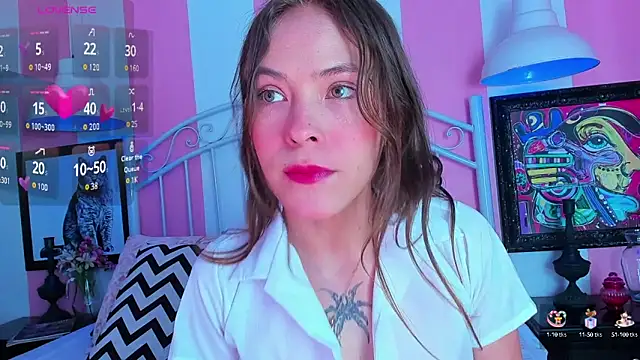 Snapshot of Liah_Grey8 chatting on February 19, 2025, 8:52 pm Liah Grey8 online show from February 19, 2025, 8:52 pm