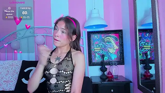 Snapshot of Liah_Grey8 chatting on February 21, 2025, 9:32 pm Liah Grey8 online show from February 21, 2025, 9:32 pm