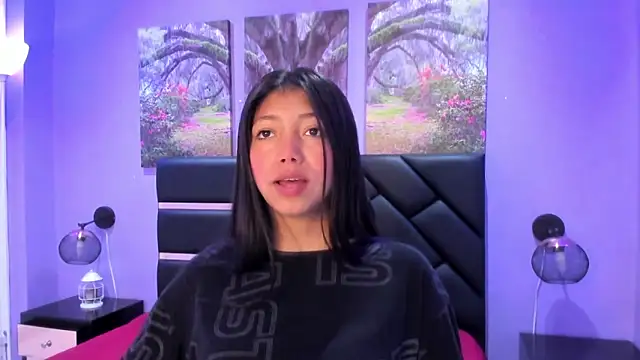 KimberlyVillaLobos online show from November 17, 2025, 11:38 am