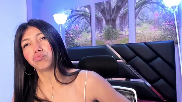 KimberlyVillaLobos online show from January 19, 2026, 11:36 am