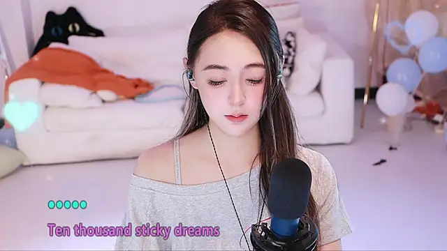 Roseonly  online show from April 6, 2026, 4:46 am