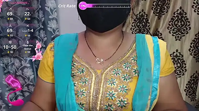 Snapshot of Queen_sakshi chatting on October 9, 2025, 5:33 pm Queen sakshi online show from October 9, 2025, 5:33 pm