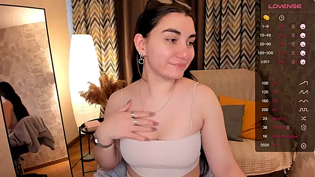 hannacheekss  online show from February 24, 2025, 5:22 am