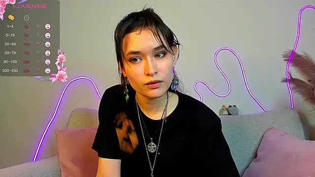 Emily Strikeee online show from February 11, 2025, 1:20 pm