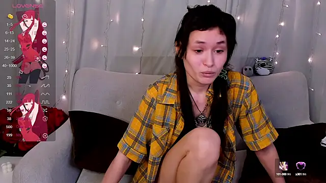 Emily Strikeee online show from March 1, 2025, 12:34 pm