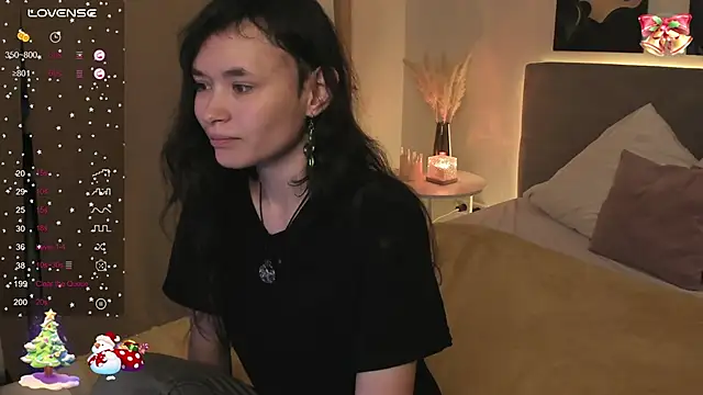 Emily Strikeee online show from December 21, 2025, 10:22 am