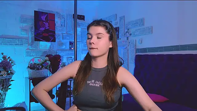 EvaThopson online show from February 28, 2025, 3:04 pm