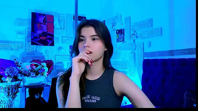 EvaThopson online show from March 6, 2025, 10:30 am