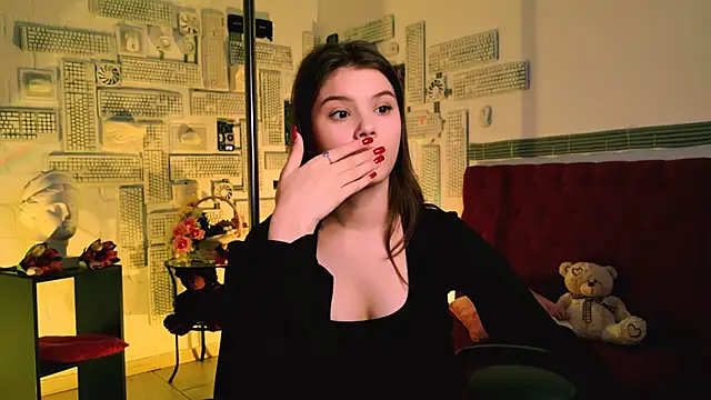 EvaThopson online show from March 21, 2025, 3:35 pm