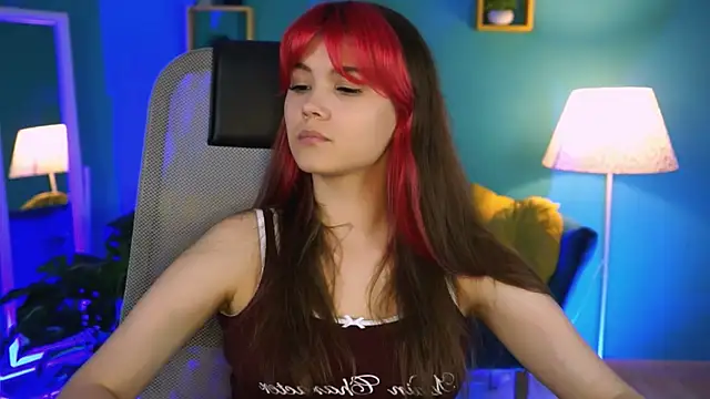 Snapshot of EvaThopson chatting on June 26, 2026, 12:42 pm EvaThopson online show from June 26, 2026, 12:42 pm