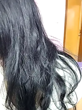 Snapshot of Lilly-queen chatting on March 21, 2025, 5:45 pm Lilly-queen online show from March 21, 2025, 5:45 pm