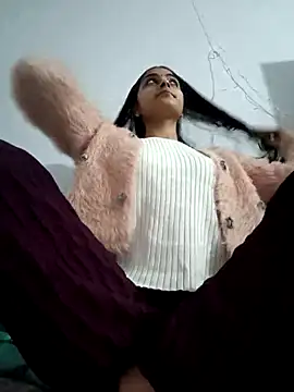 Snapshot of pikubaby chatting on December 19, 2025, 7:43 pm pikubaby online show from December 19, 2025, 7:43 pm