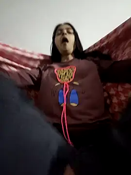 Snapshot of pikubaby chatting on February 5, 2026, 7:18 pm pikubaby online show from February 5, 2026, 7:18 pm