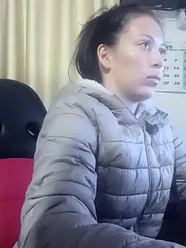 Snapshot of Tefannyy_ chatting on December 21, 2024, 4:30 am Tefannyy online show from December 21, 2024, 4:30 am