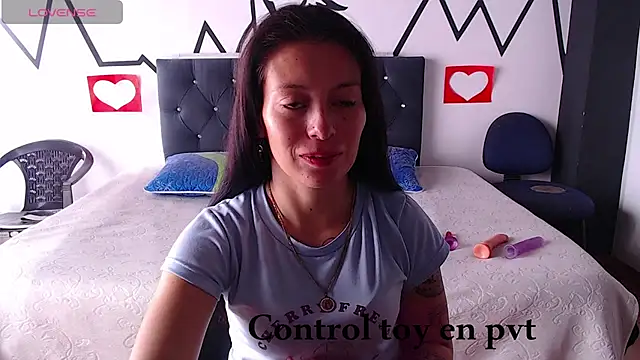 Snapshot of Tefannyy_ chatting on February 19, 2025, 3:49 pm Tefannyy online show from February 19, 2025, 3:49 pm