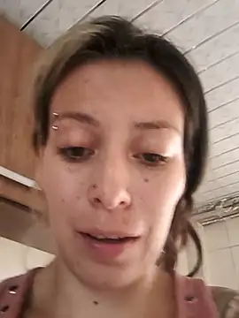 Snapshot of Tefannyy_ chatting on September 22, 2025, 4:31 pm Tefannyy online show from September 22, 2025, 4:31 pm