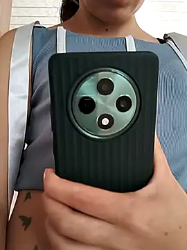 Snapshot of Tefannyy_ chatting on September 23, 2025, 3:15 pm Tefannyy online show from September 23, 2025, 3:15 pm