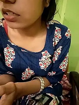 Snapshot of EACH_555 chatting on December 3, 2025, 8:12 am EACH 555 online show from December 3, 2025, 8:12 am