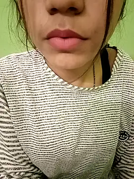 Snapshot of EACH_555 chatting on December 19, 2025, 7:48 am EACH 555 online show from December 19, 2025, 7:48 am