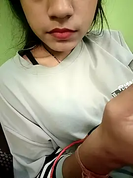 Snapshot of EACH_555 chatting on December 20, 2025, 5:14 am EACH 555 online show from December 20, 2025, 5:14 am