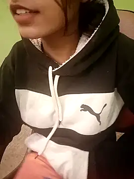 Snapshot of EACH_555 chatting on December 20, 2025, 6:48 pm EACH 555 online show from December 20, 2025, 6:48 pm