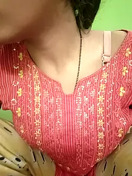 Snapshot of EACH_555 chatting on January 6, 2026, 4:54 pm EACH 555 online show from January 6, 2026, 4:54 pm