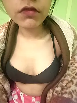 Snapshot of EACH_555 chatting on January 11, 2026, 4:28 am EACH 555 online show from January 11, 2026, 4:28 am