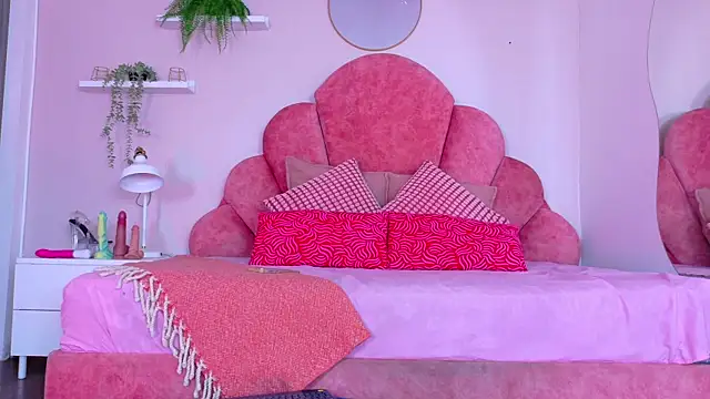 ChanelAdamss  online show from November 28, 2025, 3:09 am