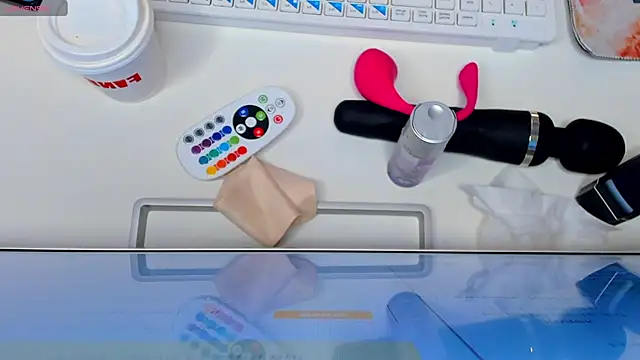 GiaCale online show from November 7, 2025, 1:22 pm